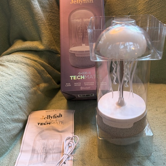 Wonderlit Other - Wonderlit Jellyfish 4-in-1 Techmate New in Box Jellyfish Bluetooth